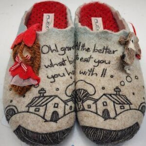Spring Step Women’s Wool Little Red Riding Hood Fairy Tale Slippers Size 9